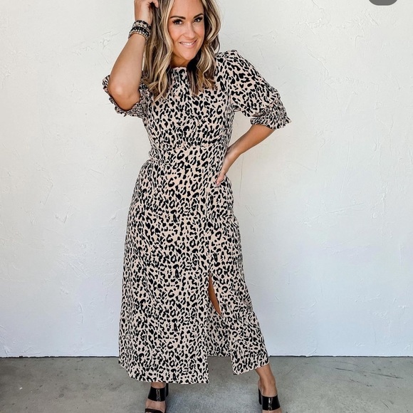 Sugarlips Dresses & Skirts - Leopard print midi dress